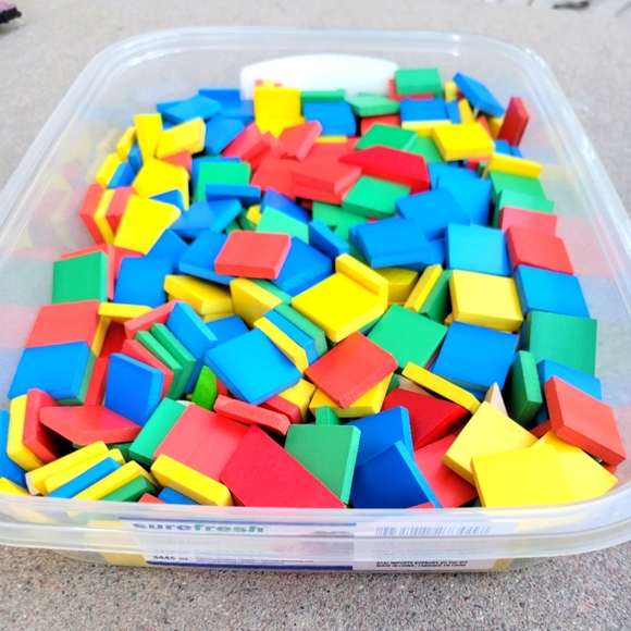 Learning Resources Square Color Tiles, Counting, SortingToy, Set of 400 - Picture 2 of 3